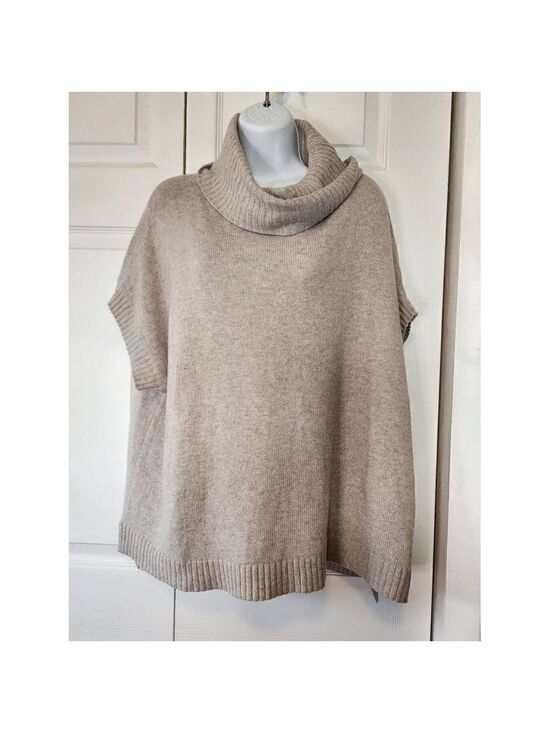 Forever 21 Jackets & Blazers - Forever 21 Tan Fuzzy Sweater Small